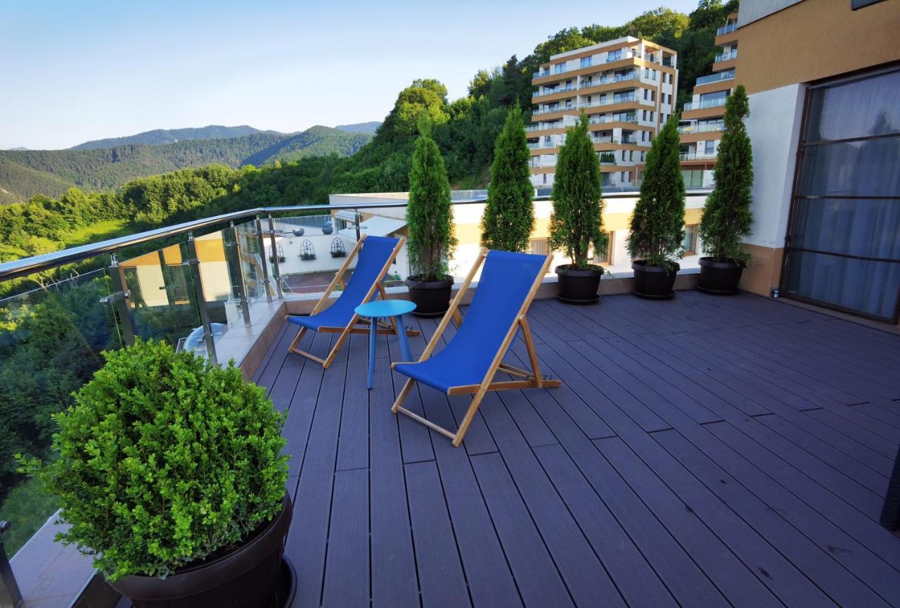 Coroni Seasons Apart With Panoramic View Brašov Exteriér fotografie